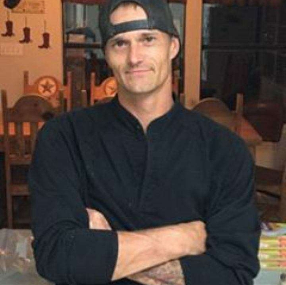 Meet your Posher, Mackum